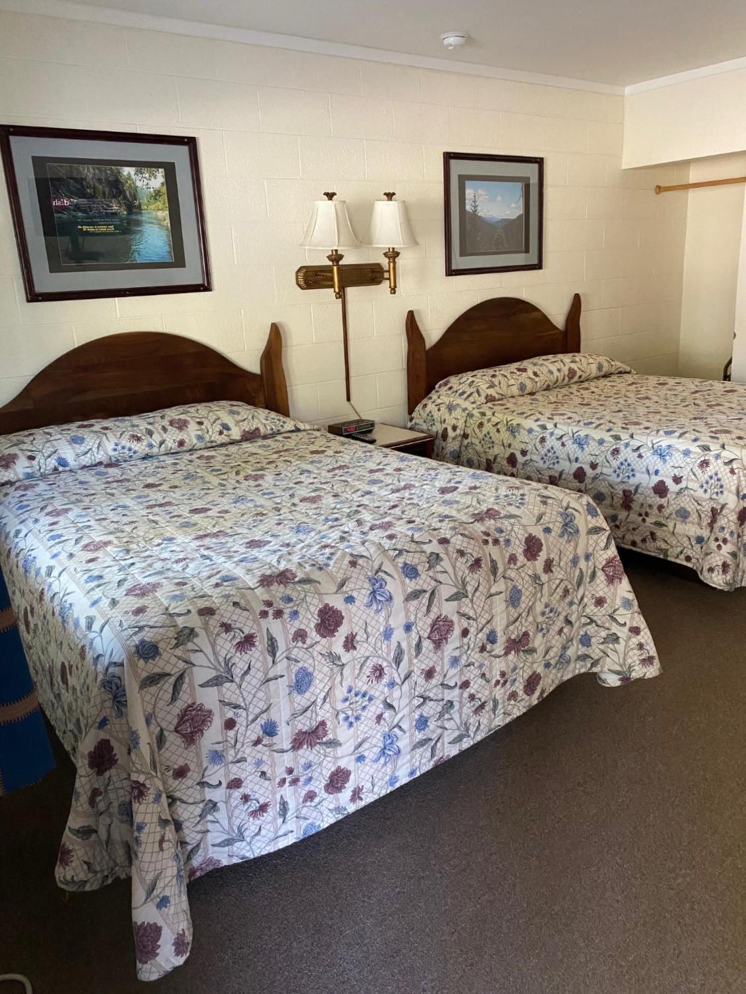 Forest Lodge Motel Happy Camp Екстериор снимка
